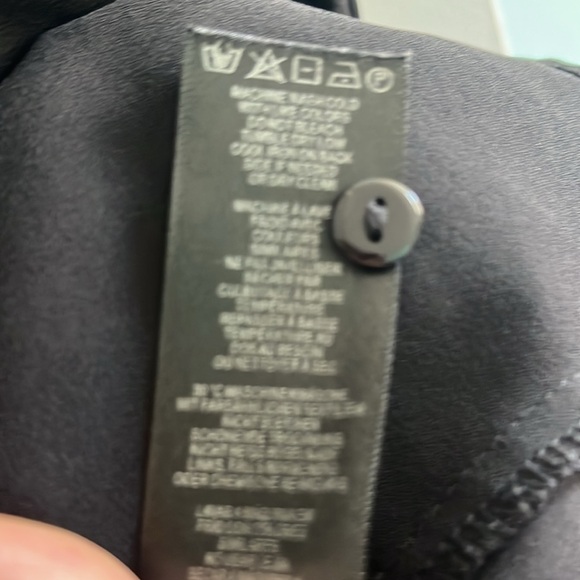 Adrianna Papell Black Pleated Tunic Blouse - Picture 5 of 7